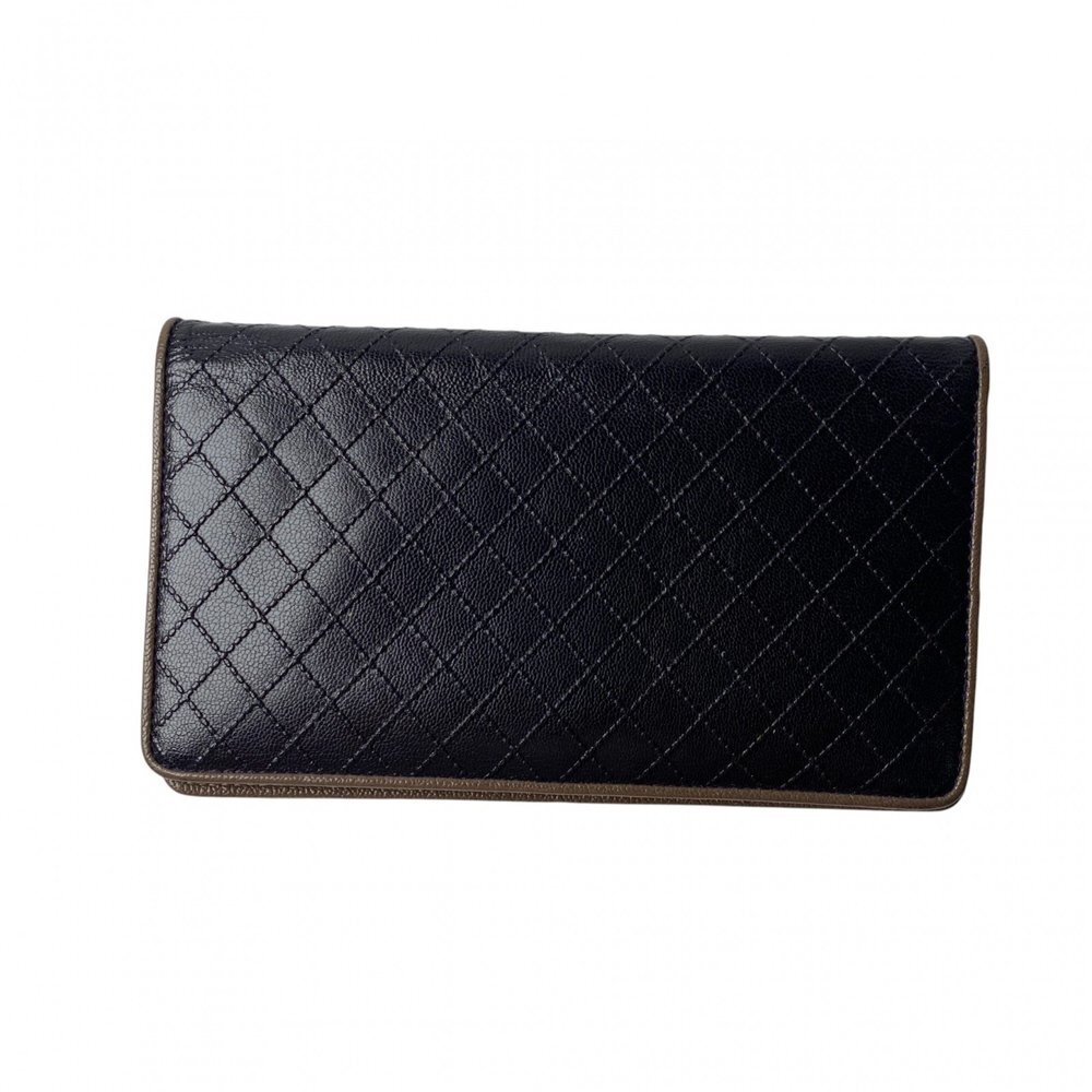 CHANEL Logo Wallet - Picture 2 of 14